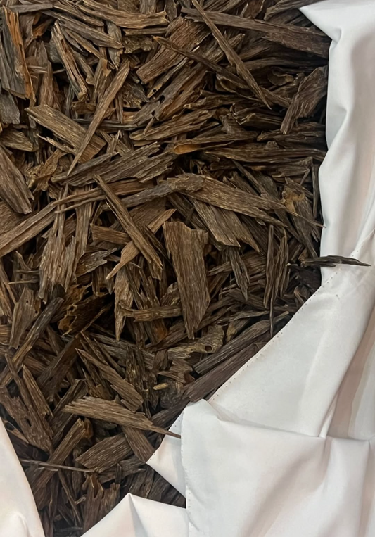 Seufi Oud Triple Super VVIP By JAWHARAT ALOUDعود هندي سيوفي دبل سوبر VVIP (جوهرة العود)