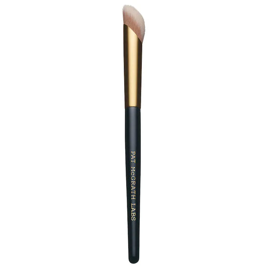 PAT McGRATH LABS 
Skin Fetish: Sublime Perfection Concealer Brush