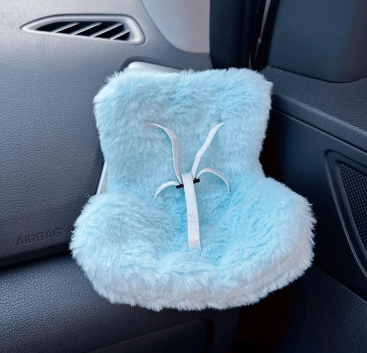 Labubu fluffy car seat