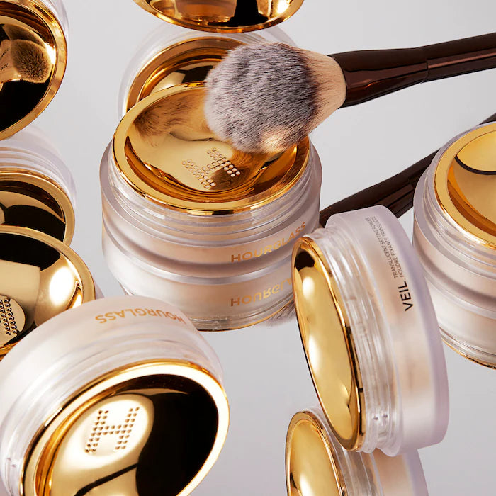 Hourglass
Veil™ Powder Brush