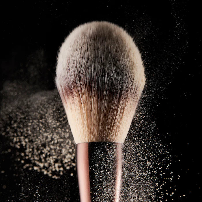 Hourglass
Veil™ Powder Brush