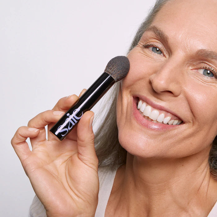 Saie
The Fluffy Setting Powder Brush