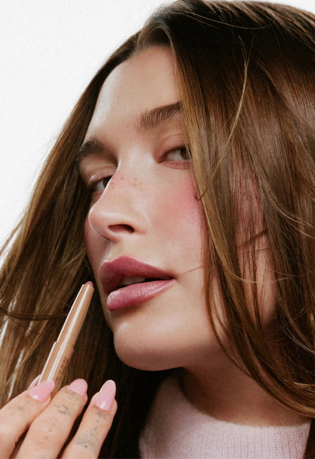 Rhode peptide lip shape
The contouring lip shaper